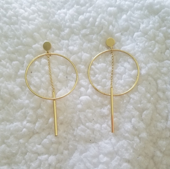 VENUS Gold hoop earrings - Picture 2 of 2